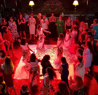 geleneksel-kına-gecesi Eski Türk Geleneklerinde Kına Gecesi